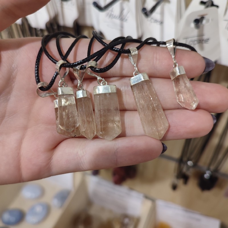 Arrivage de pendentifs en topaze montés sur argent